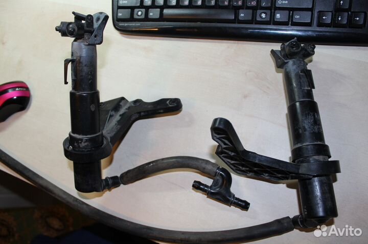 Форсунки омывателя фар на Mercedes w208 CLK