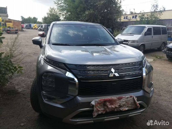 Ключ Mitsubishi Outlander 2021