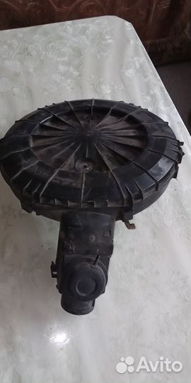 Корпус воздушного фильтра Ауди 80