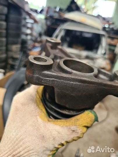 Кронштейн вискомуфты Land Rover Discovery 3 2.7