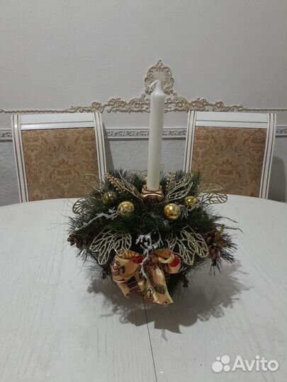Новогодние композиции; венки, подсвечники