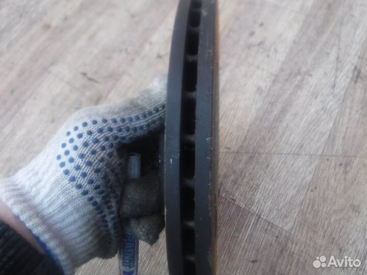 Диск тормозной передний Skoda Octavia Tour 2009