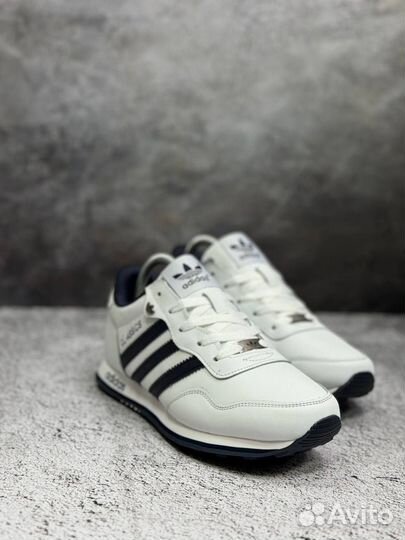 Кроссовки Adidas Classic Lux – высокое качество