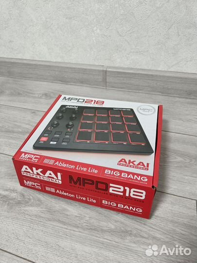 Akai mpd 218