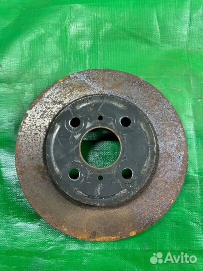 Тормозной диск передний Toyota Yaris mxph10