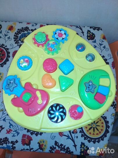 Продам музыкальный развивающий столик