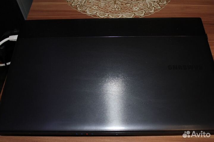 Ноутбук samsung NP300