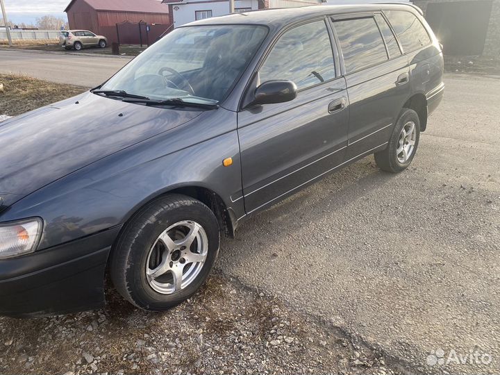 Toyota Caldina 1.5 AT, 2000, 237 000 км