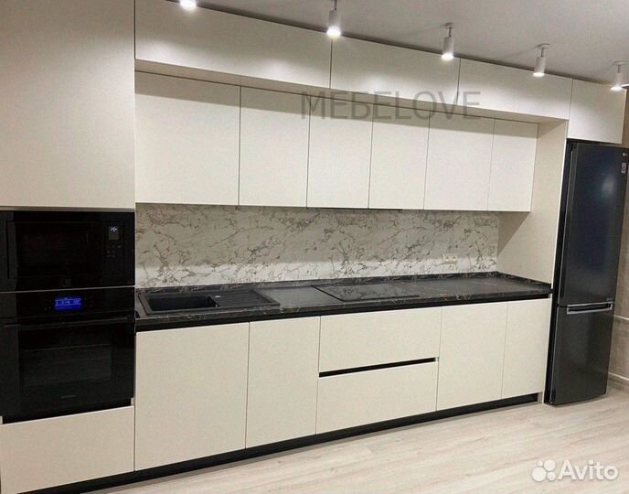 Кухонные гарнитуры на заказ с техникой