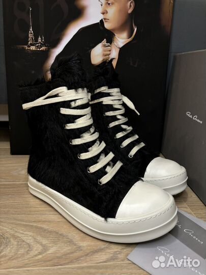 Кеды rick owens pony hair на руках