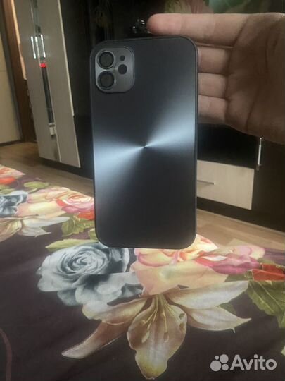 Чехол айфон 11 небольшой брак