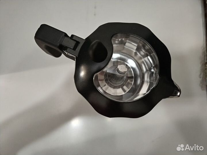 Гейзерная кофеварка Polaris новая