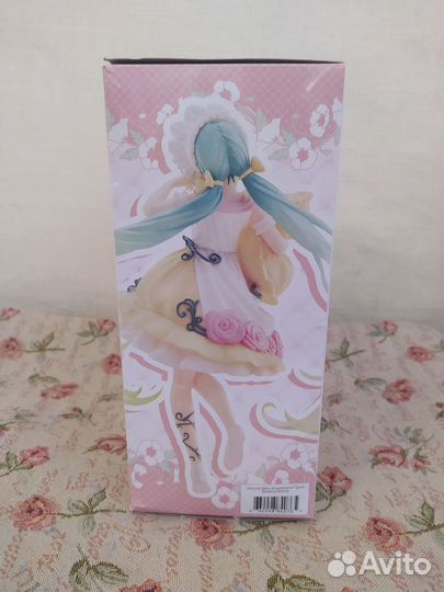 Фигурка Hatsune Miku