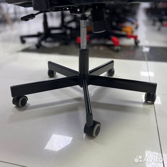 Игровое кресло Zombie Viking Knight (цвета)