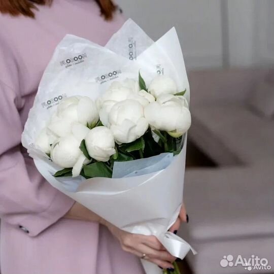 Букет свежих пионов