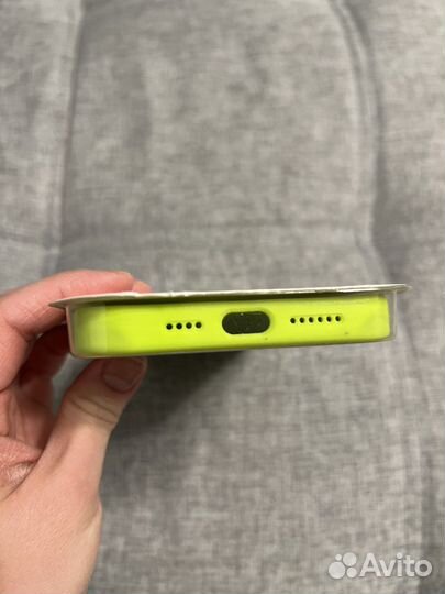 Силиконовый чехол на iPhone 13 pro max