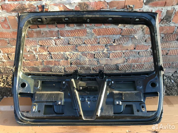 BMW 3 E46 дверь багажника