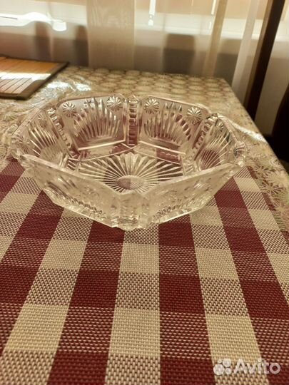 Ваза хрустальная