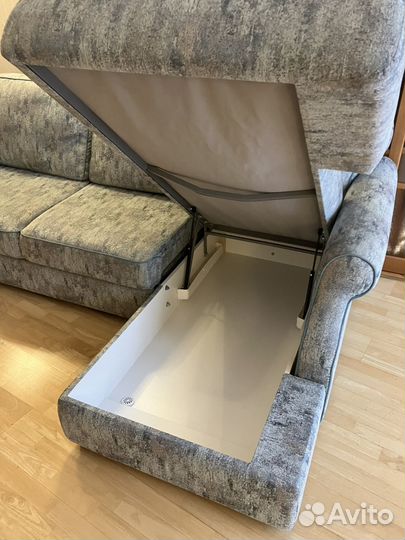 Угловой диван и кресло бу