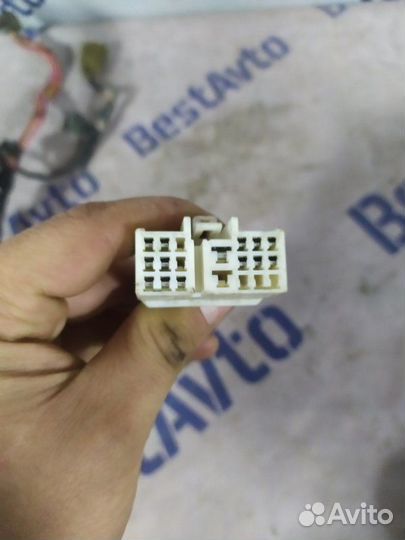 Электропроводка двери передняя левая Mitsubishi