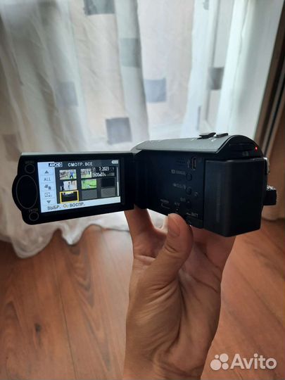 Видеокамера Panasonic HC-V210