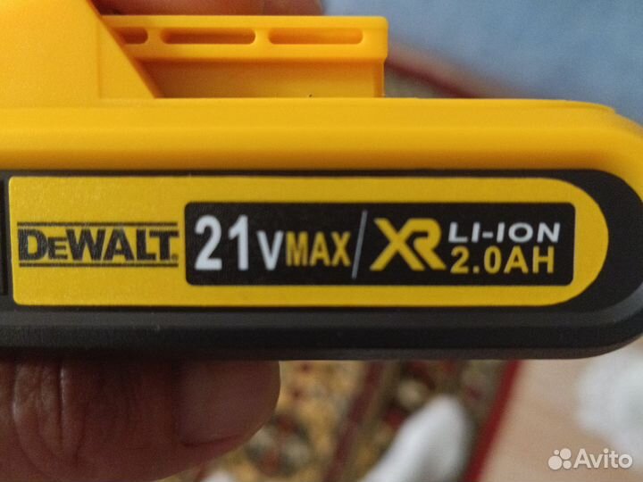 Шуруповерт ударный DeWalt 21V