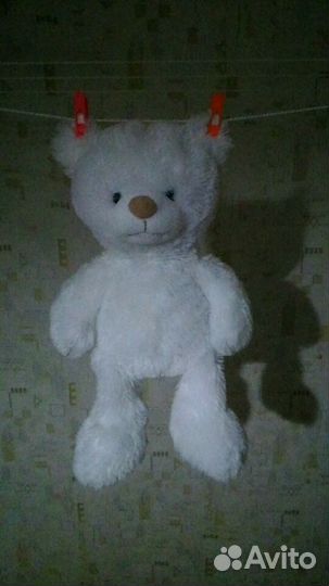 Продам белого мишку