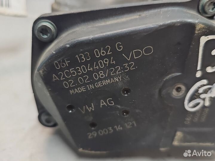 Заслонка дроссельная VW Audi Skoda 03C133062G