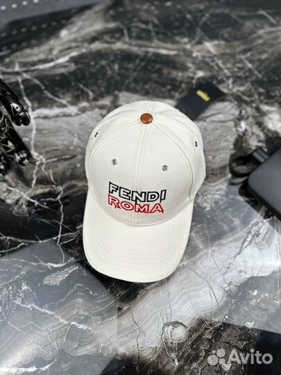 Бейсболка fendi