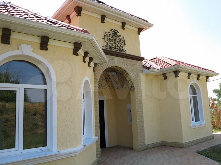 Дом 165 м² на участке 6 сот.