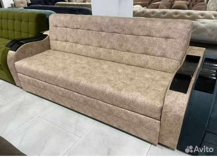 Прямой диван в наличии