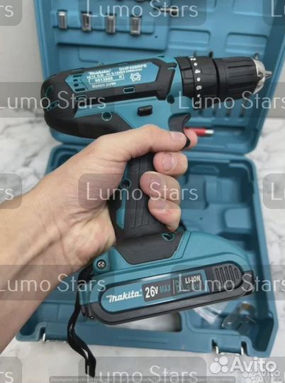 Шуруповерт makita 26v с набором бит и сверел
