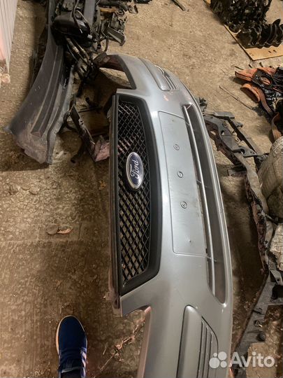 Передний Бампер ford focus 2