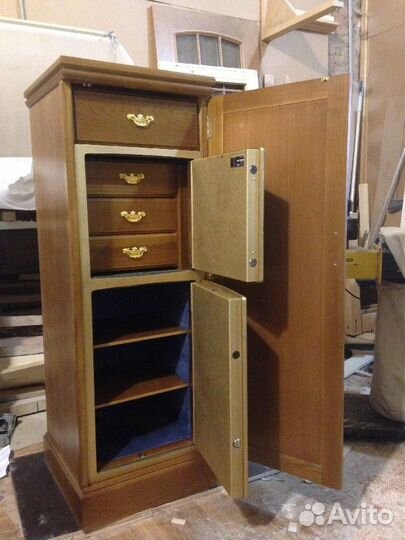 Сейф Ювелирный в дубе 