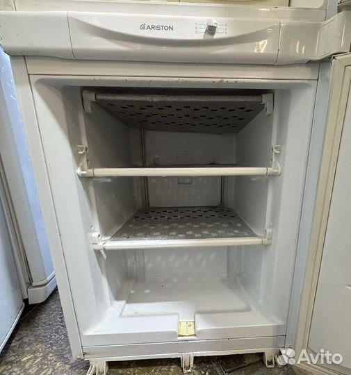 Холодильник ariston бу