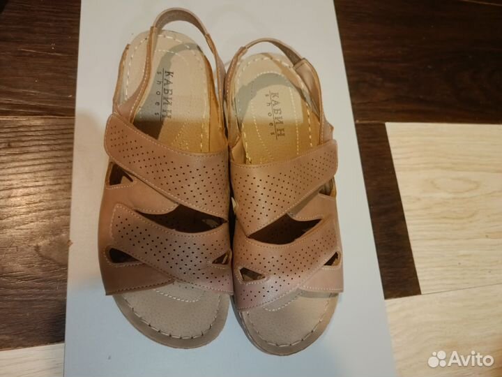 Босоножки женские