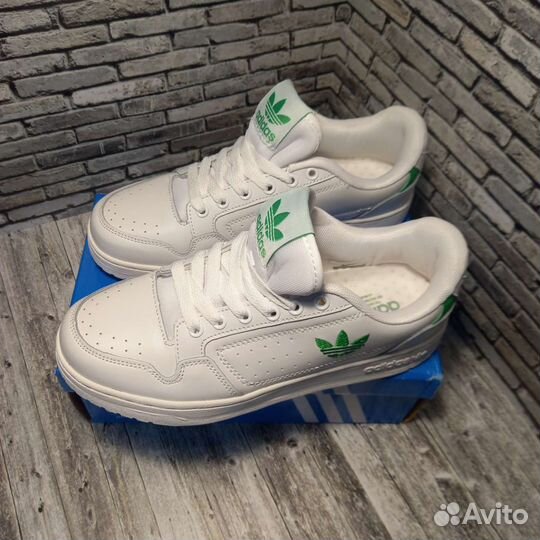 Кроссовки женские Adidas classic
