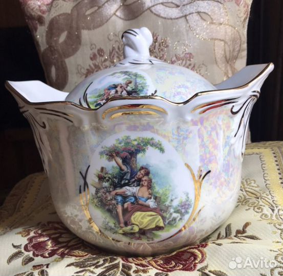 Фарфоровая большая супница « Мадонна» Дулево