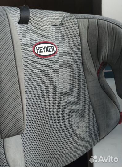 Автокресло бустер Heyner от 15 кг до 36