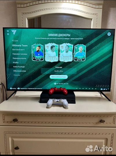 Продаю Playstation 4 Pro 1 Gb