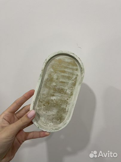 Небольшая подставка под диффузоры/украшения