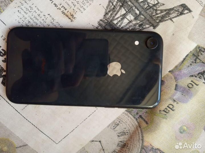 iPhone Xr, 64 ГБ