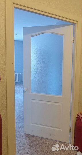 Двери межкомнатные б/у