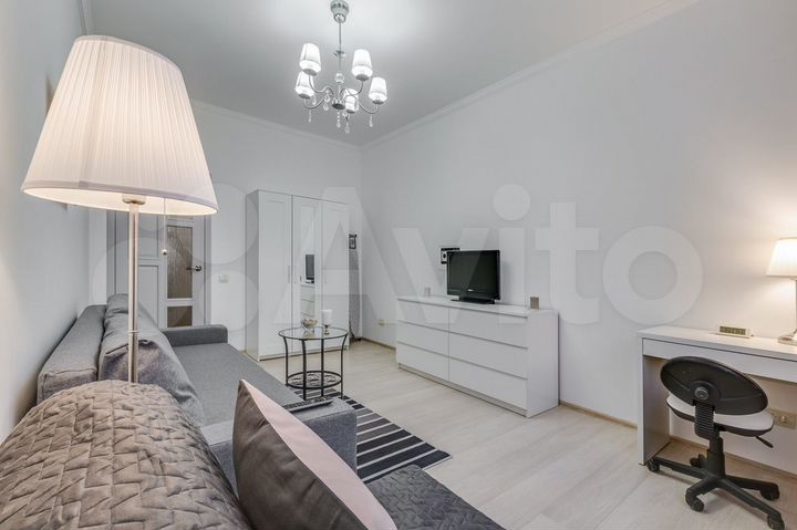 2-к. квартира, 49 м², 1/6 эт.