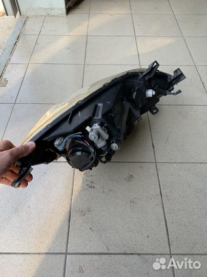 Фара левая ксенон Note e11