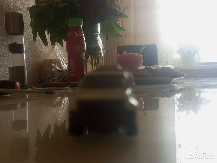 Игрушечная машина