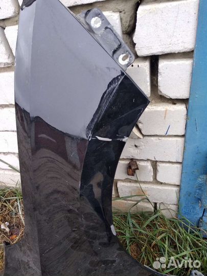 Крыло переднее правое на шкода rapid 2018
