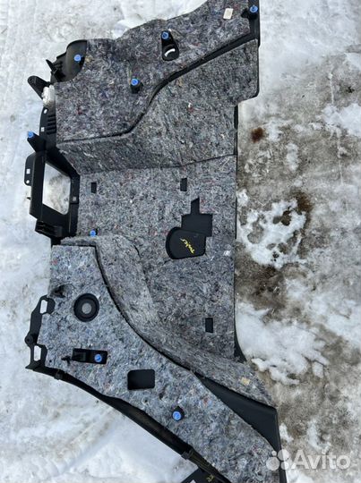 Обшивка багажника накладка Renault Duster