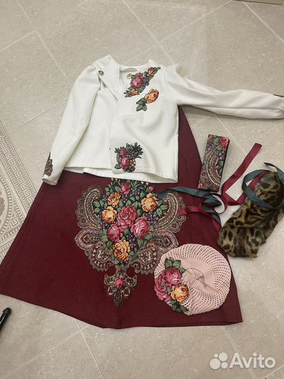 Костюм на выступления для девочки 6/8 лет