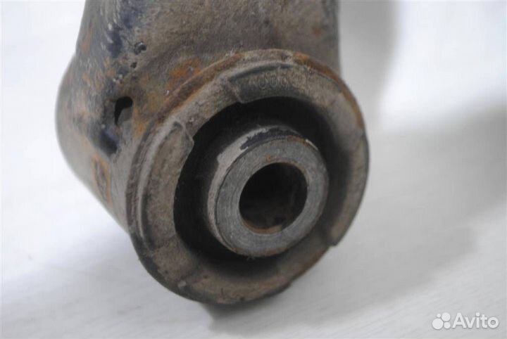 Рычаг передний нижний правый Kia Carens 2